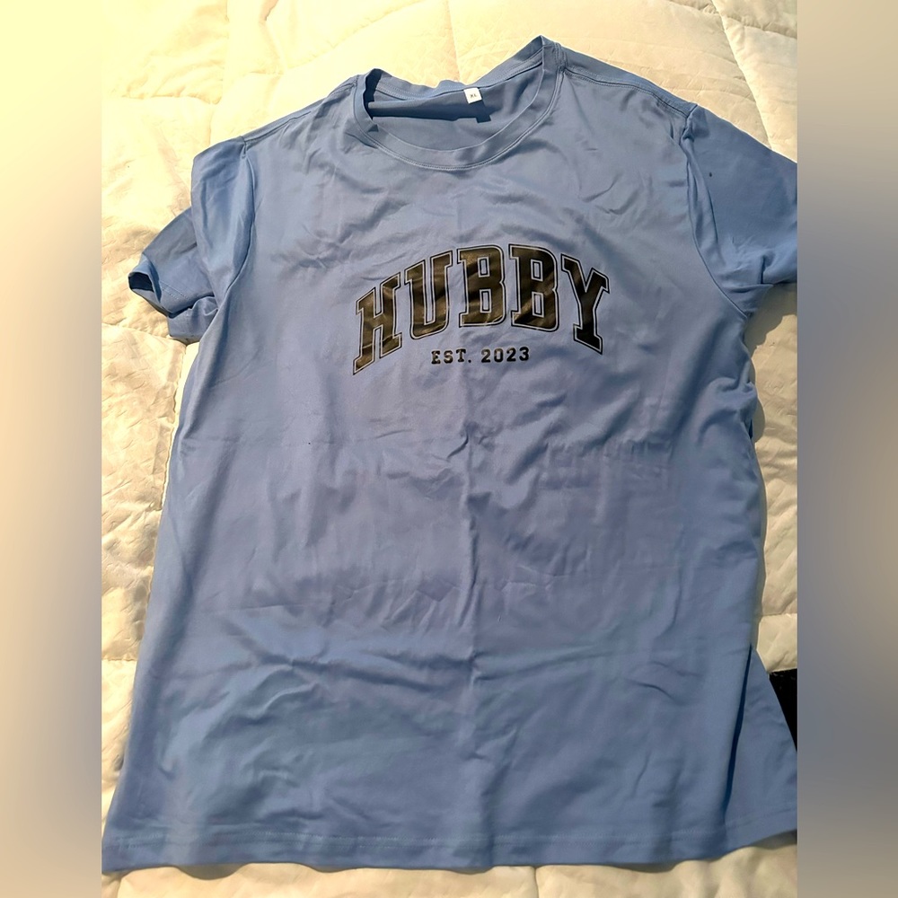 HUBBY est 2023 T-shirt - Picture 1 of 1
